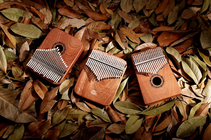 Hluru Sandalwood 21 key Flat Solid Board Kalimba 21 Tone Finger Thumb Piano
