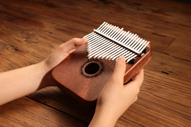 Hluru Sandalwood 17/21 key Kalimba Hollow Type finger thumb piano april yang instrument