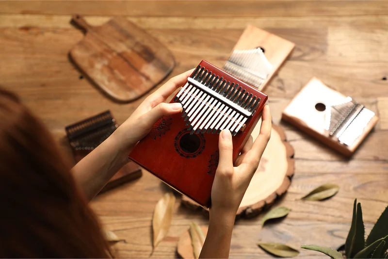Hluru Huashu 17 Key Hollow Kalimba Lotus Mahogany Wood Thumb Piano