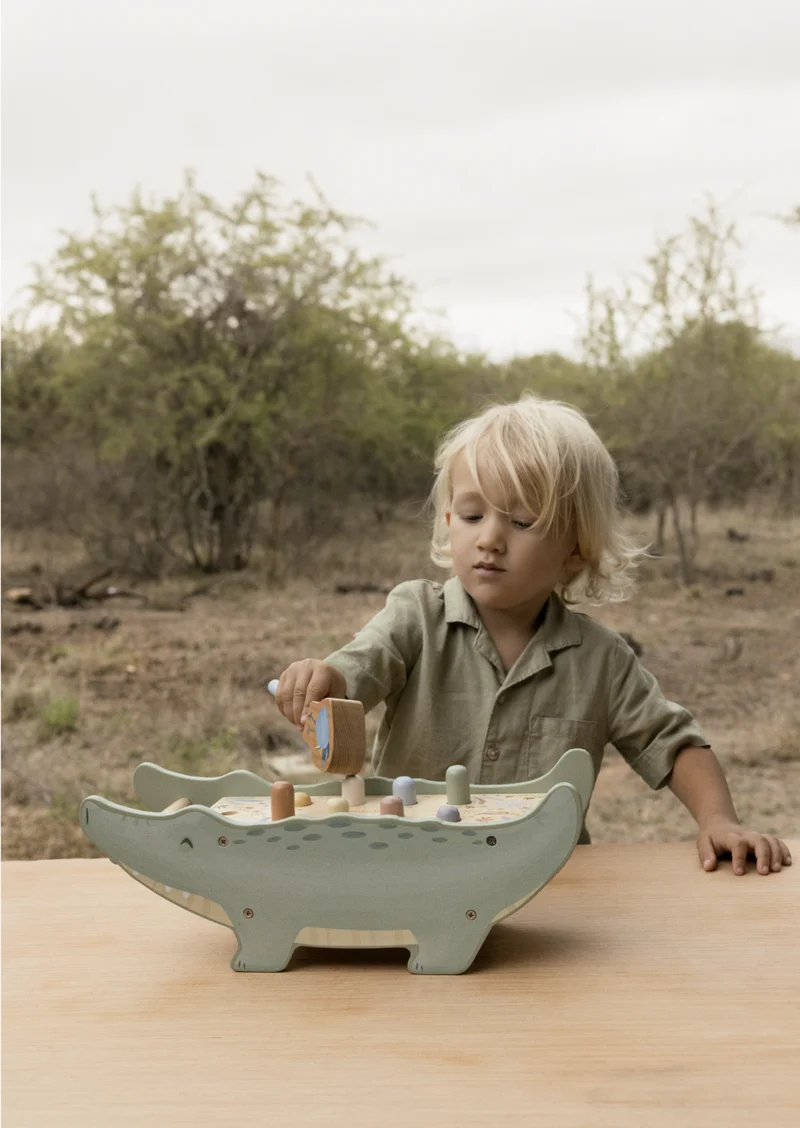 Banc à marteler crocodile en bois Safari Friends – jouet de motricité enfant