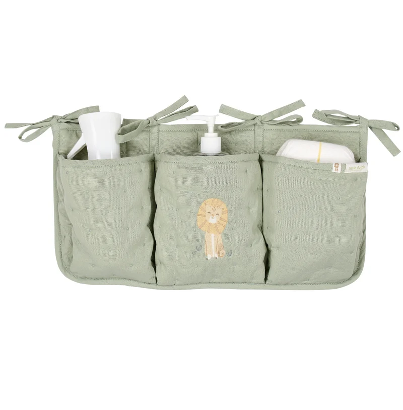 Organisateur de lit bébé vert lion – rangement pratique en coton bio