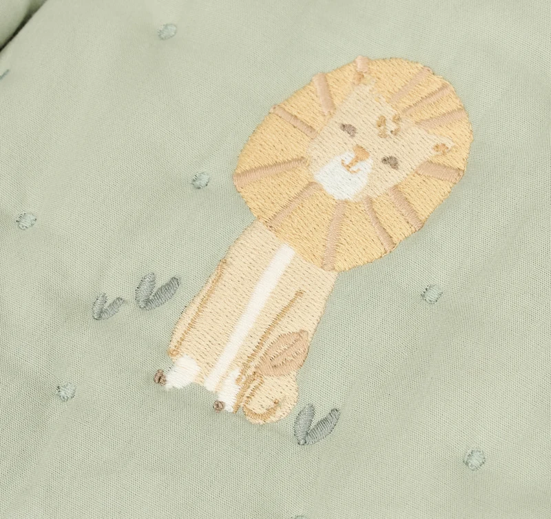 Organisateur de lit bébé vert lion – rangement pratique en coton bio