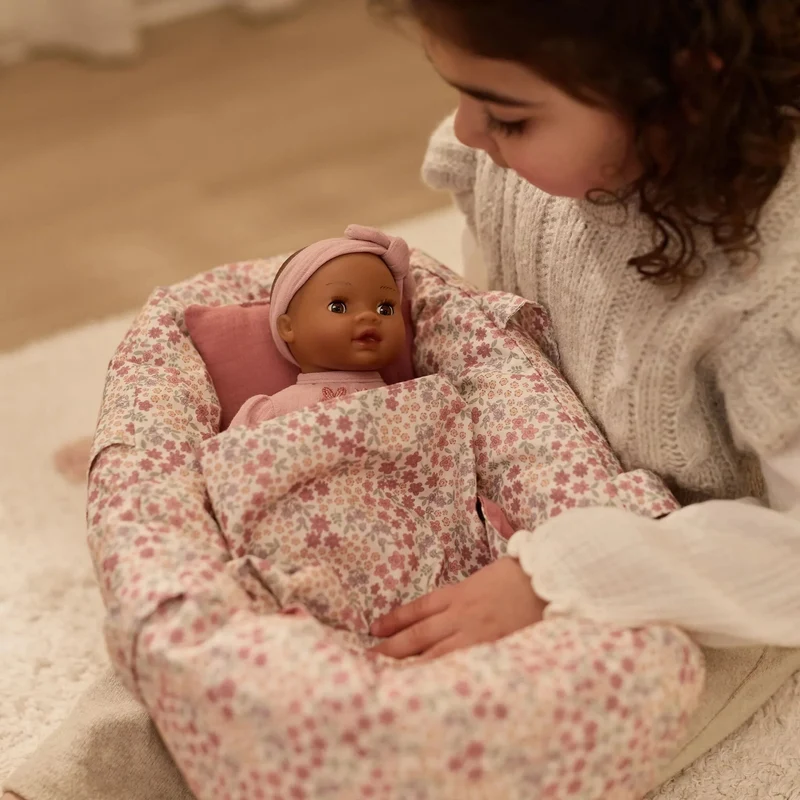 Couffin pour poupée rose – Motif floral