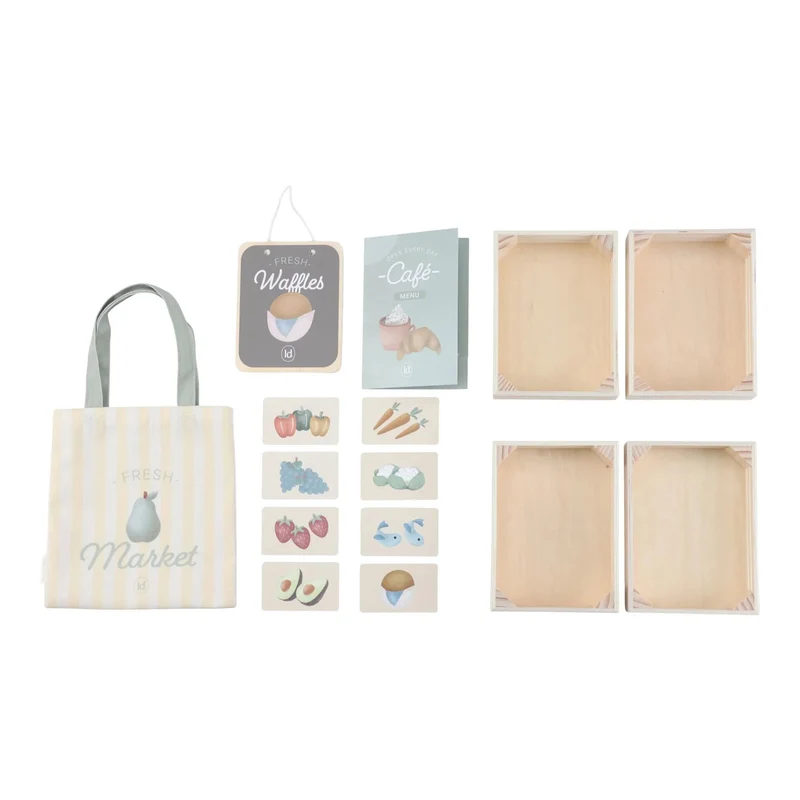 Marchande en bois FSC – Étal de marché & café