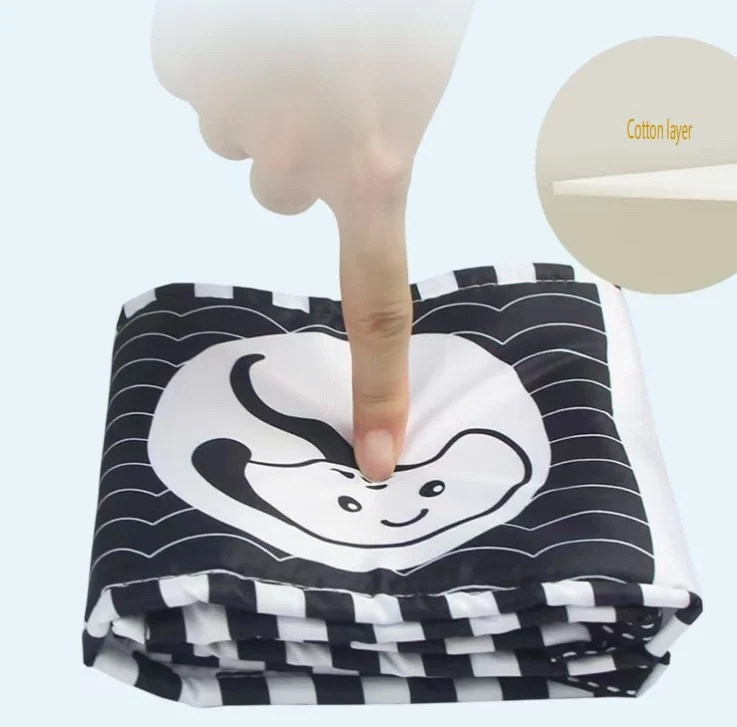 Livre tissu contrasté Noir et Blanc Montessori