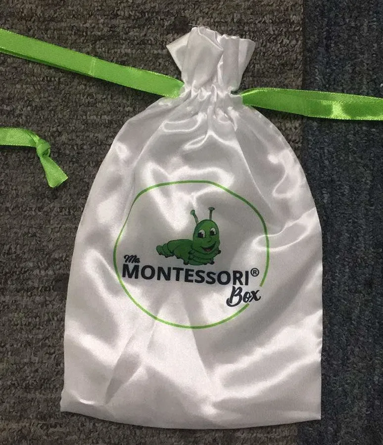 Lot de 4 hochets Montessori pour bébés