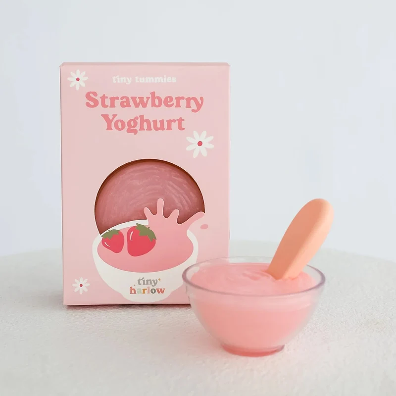 Tiny Harlow – Bol de yaourt à la fraise magique pour poupée
