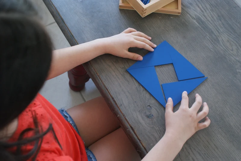 Triangles constructeurs Montessori