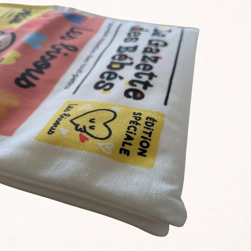 La Gazette des Bébés « Les Bisous » – Livre d’éveil en tissu – Bayard Jeunesse