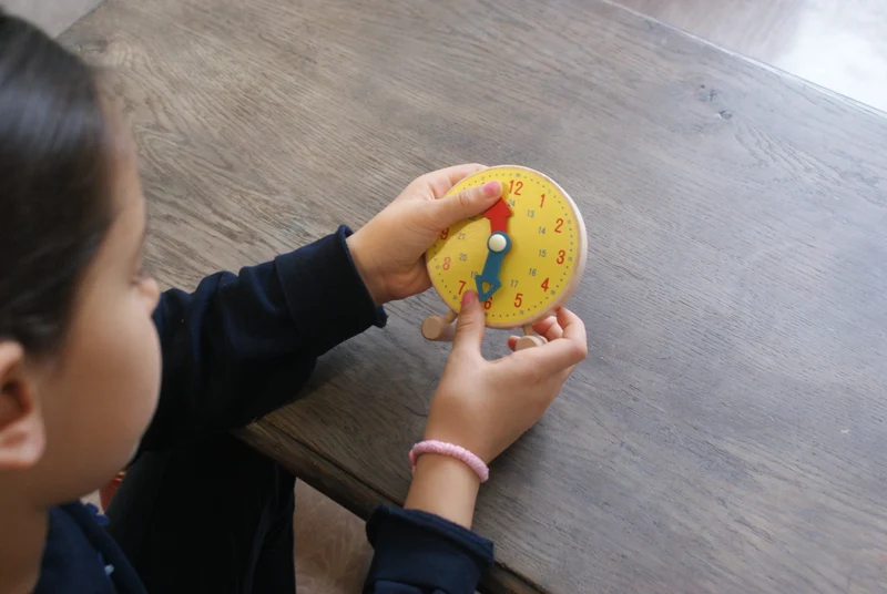 Horloge analogique Montessori