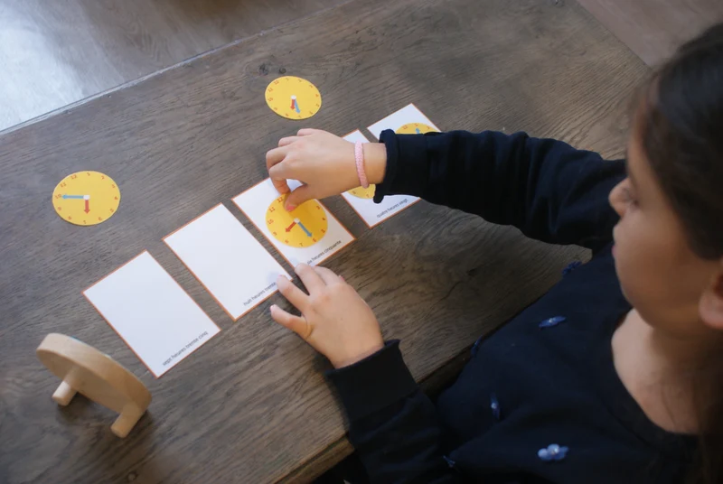 Horloge analogique Montessori
