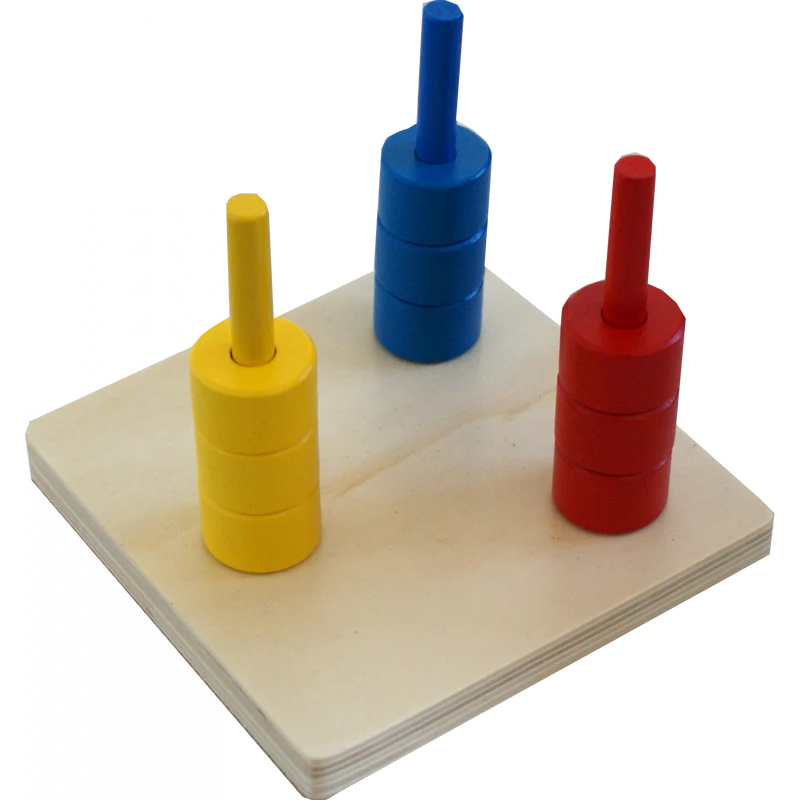 Enfilement disques sur 3 tiges verticales Montessori