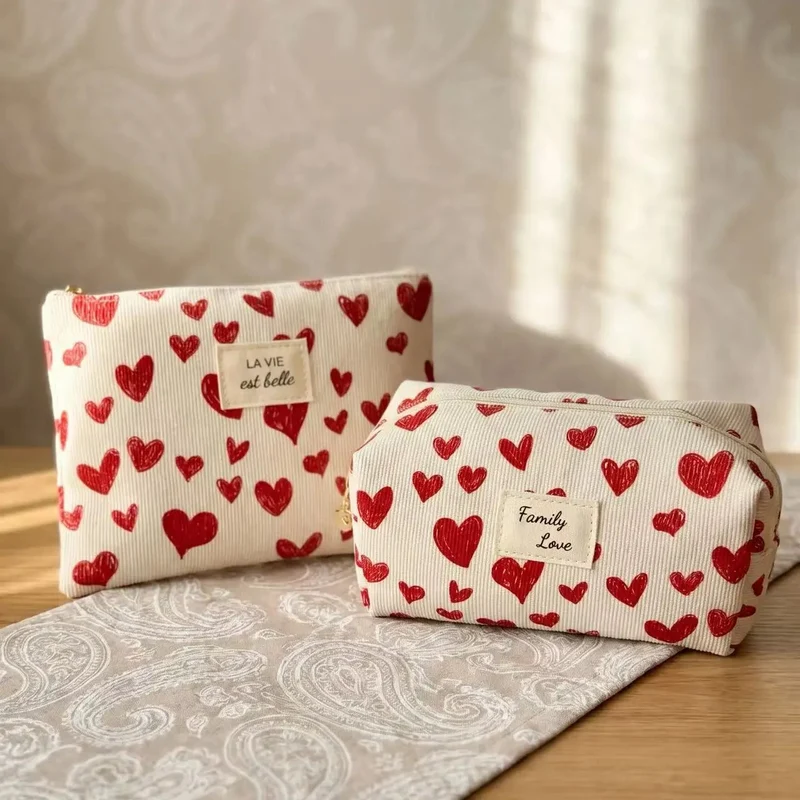 Pochette trousse « Family Love » – Cœurs rouges – 16 x 9 x 9 cm