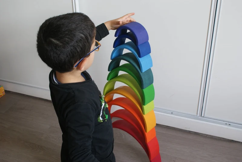 Arc en ciel de construction Montessori
