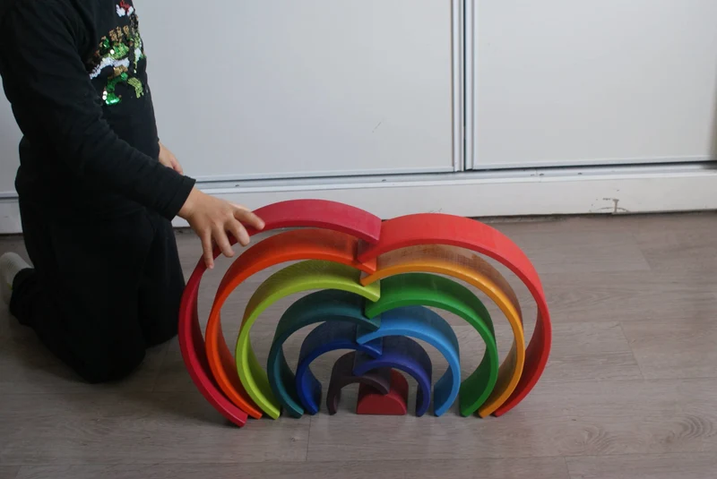 Arc en ciel de construction Montessori