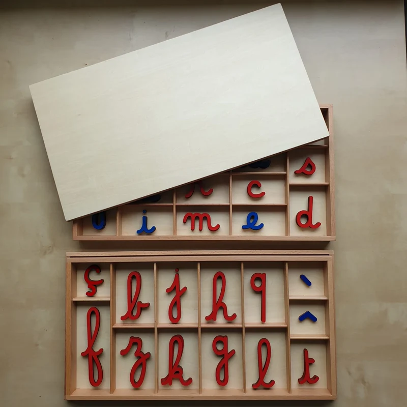 Alphabet mobile Montessori et Boîte de Rangement (2 versions)
