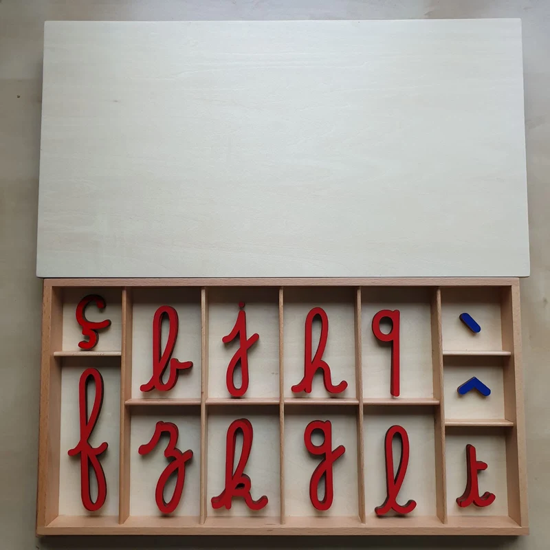 Alphabet mobile Montessori et Boîte de Rangement (2 versions)