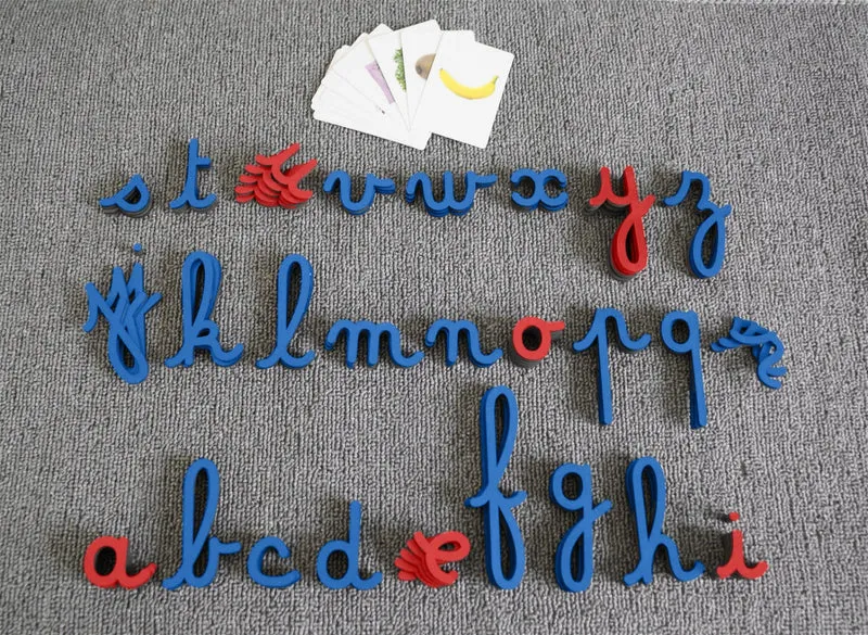Alphabet Mobile Montessori – Lettres en Bois Magnétiques (2 versions)