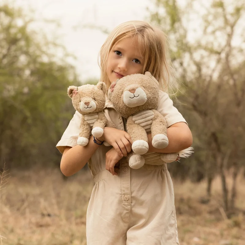 Peluche lionne 25 cm – compagnon doux pour bébé et enfant