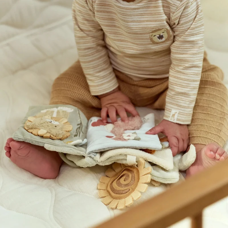 Livre d’activités pour poussette Safari Friends – livre sensoriel bébé
