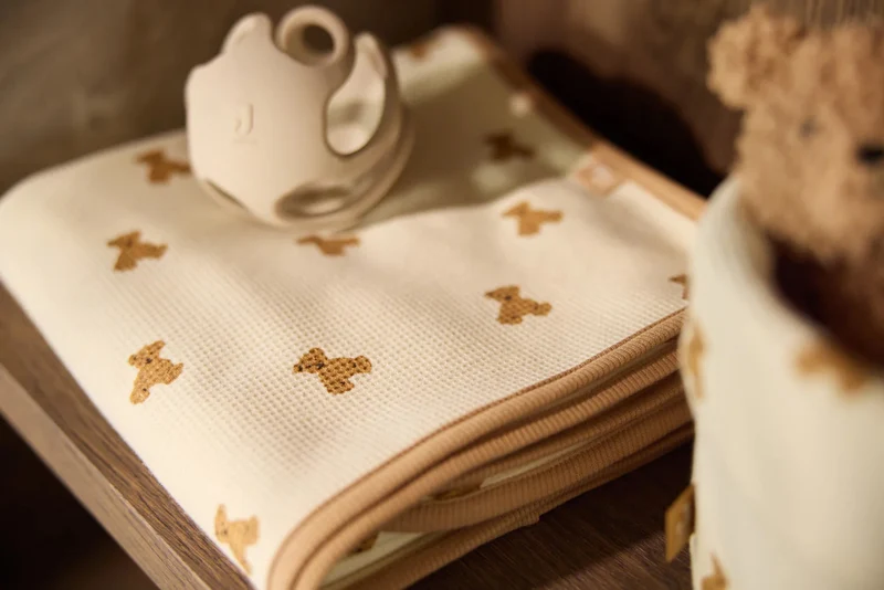 Couverture bébé Little Waffle Mini Teddy Bear – douceur et confort