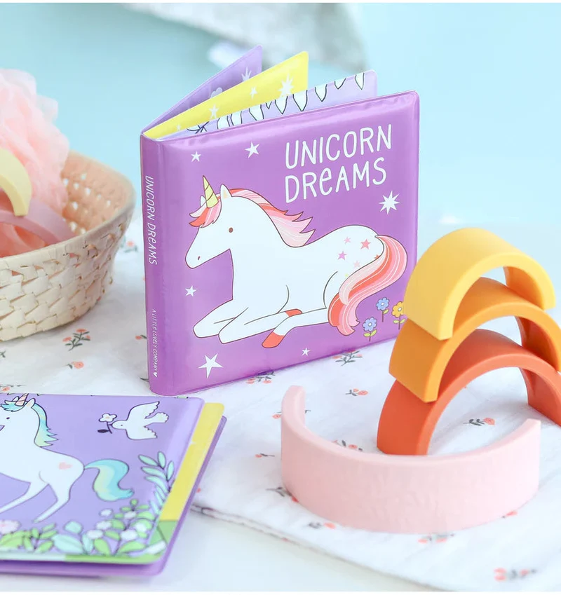 Livre de bain magique Rêve de Licorne – couleurs qui apparaissent dans l’eau