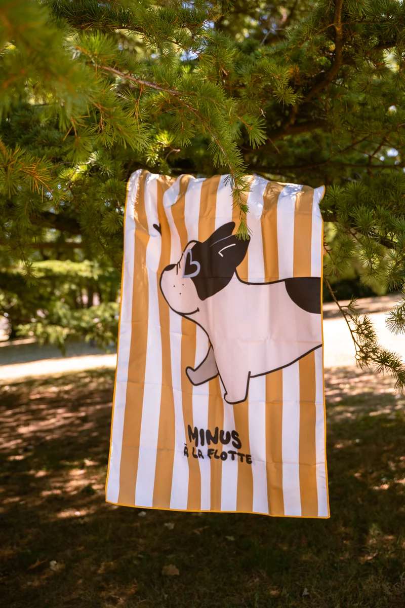 Serviette de plage enfant Minus Bouledogue