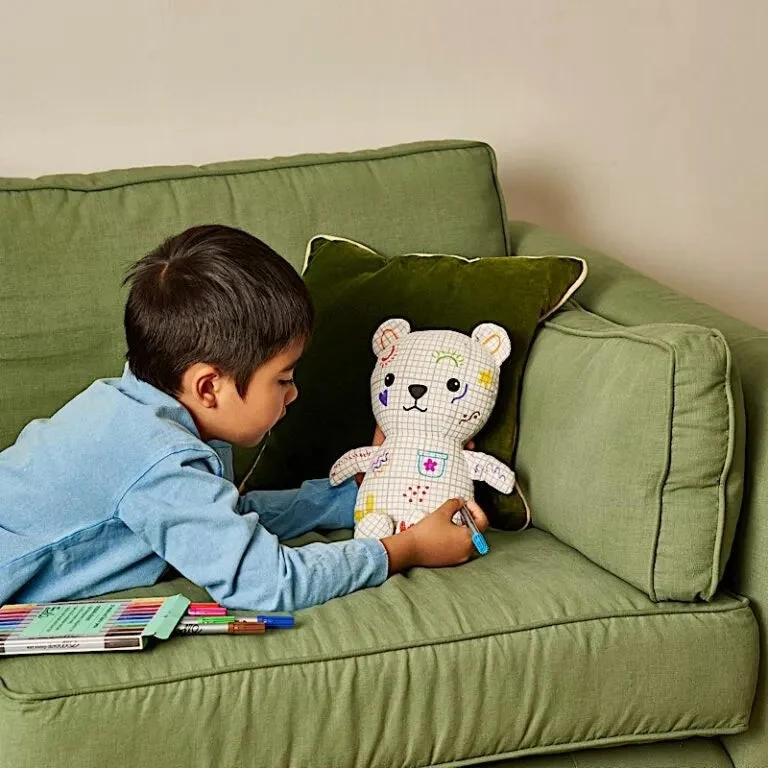 Ours en Peluche à Colorier – Artie modèle d'expo