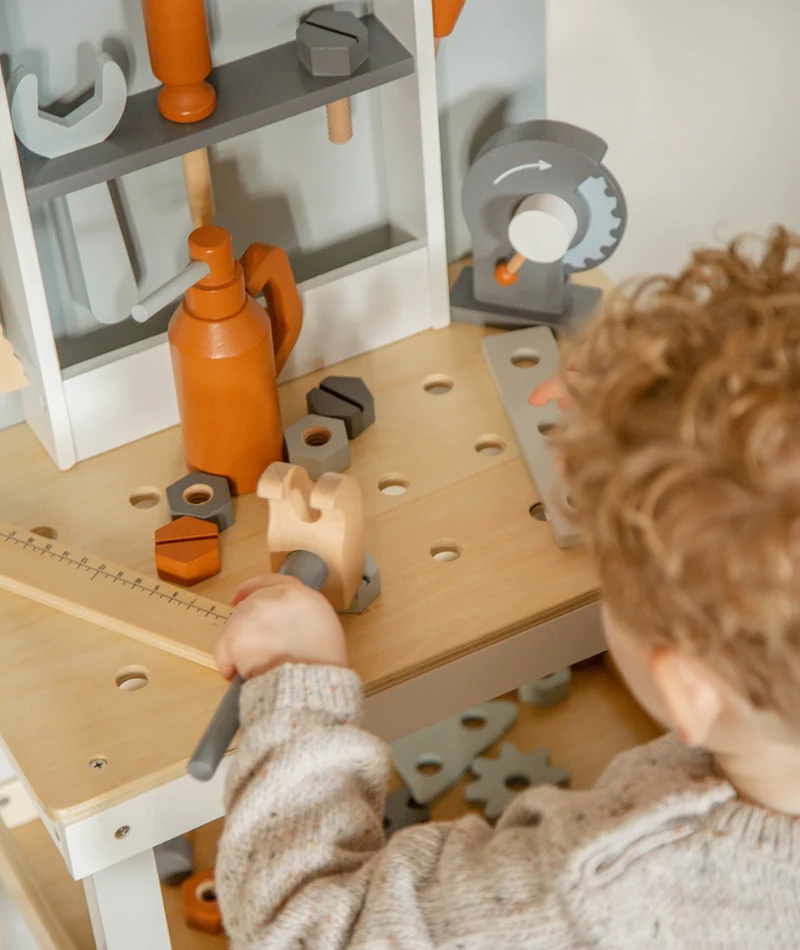 Établi en bois enfant – jouet bricolage dès 3 ans