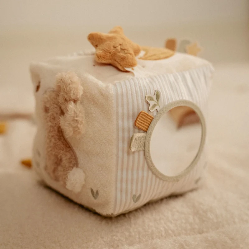 Cube d'activités en tissu Newborn