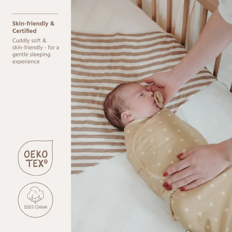 Couverture d’emmaillotage bébé – coton 0-3 mois sable et coeurs beiges
