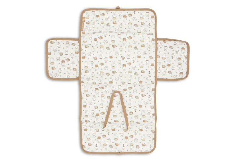 Tapis à langer nomade bébé – Miffy Family pliable et pratique en déplacement