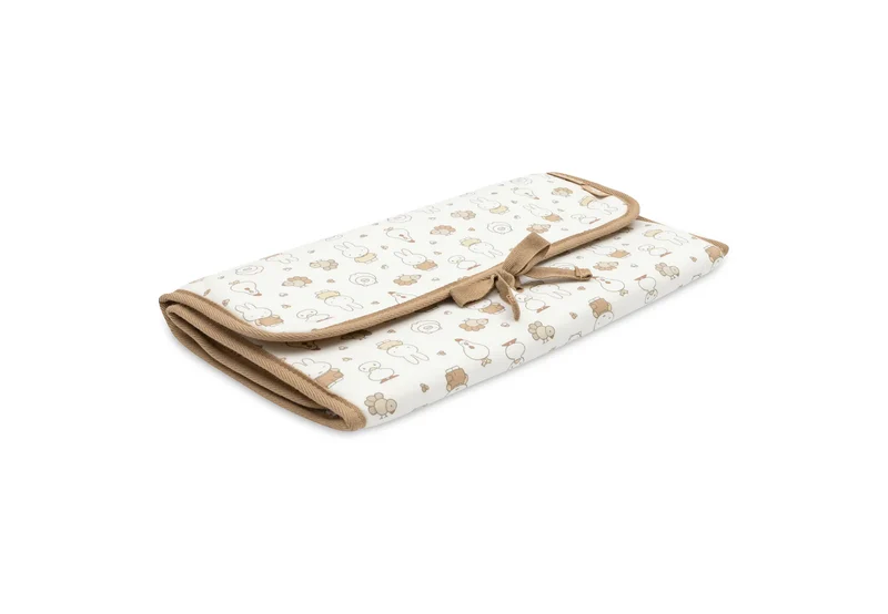 Tapis à langer nomade bébé – Miffy Family pliable et pratique en déplacement