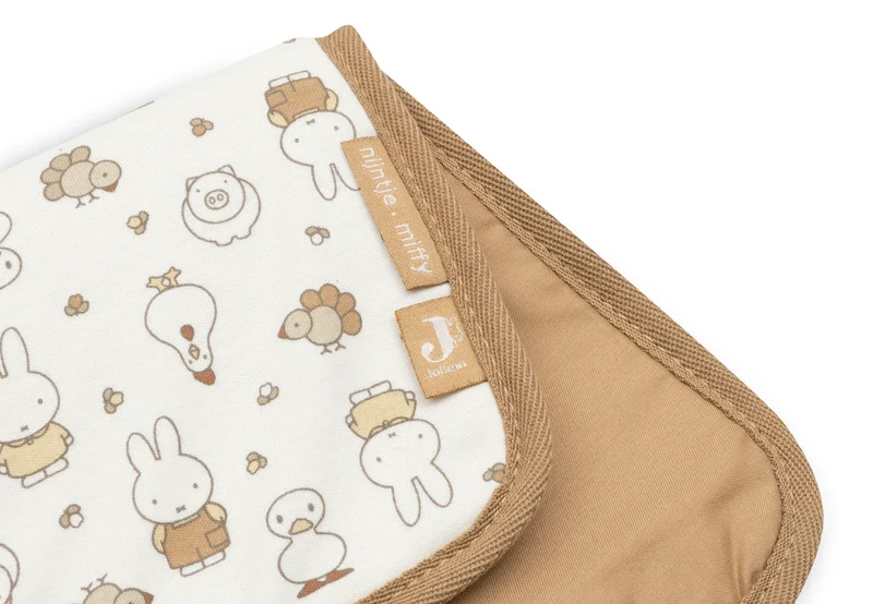 Tapis à langer nomade bébé – Miffy Family pliable et pratique en déplacement