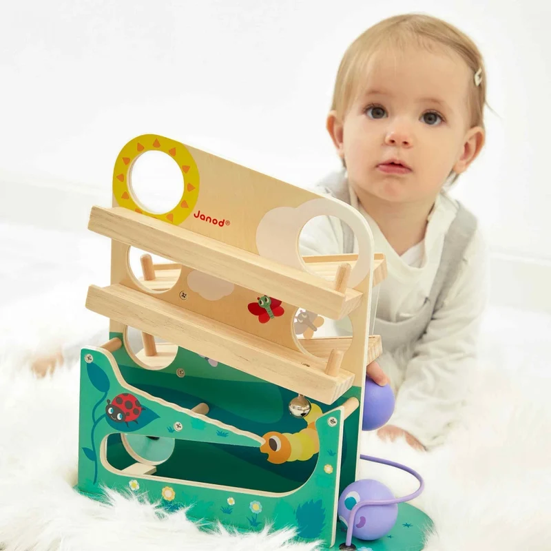 Descendeur en bois bébé 1 an – Chenille avec balles