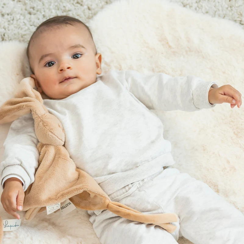 Doudou lapin bébé 27x27 cm – Doudou beige chaud dès la naissance