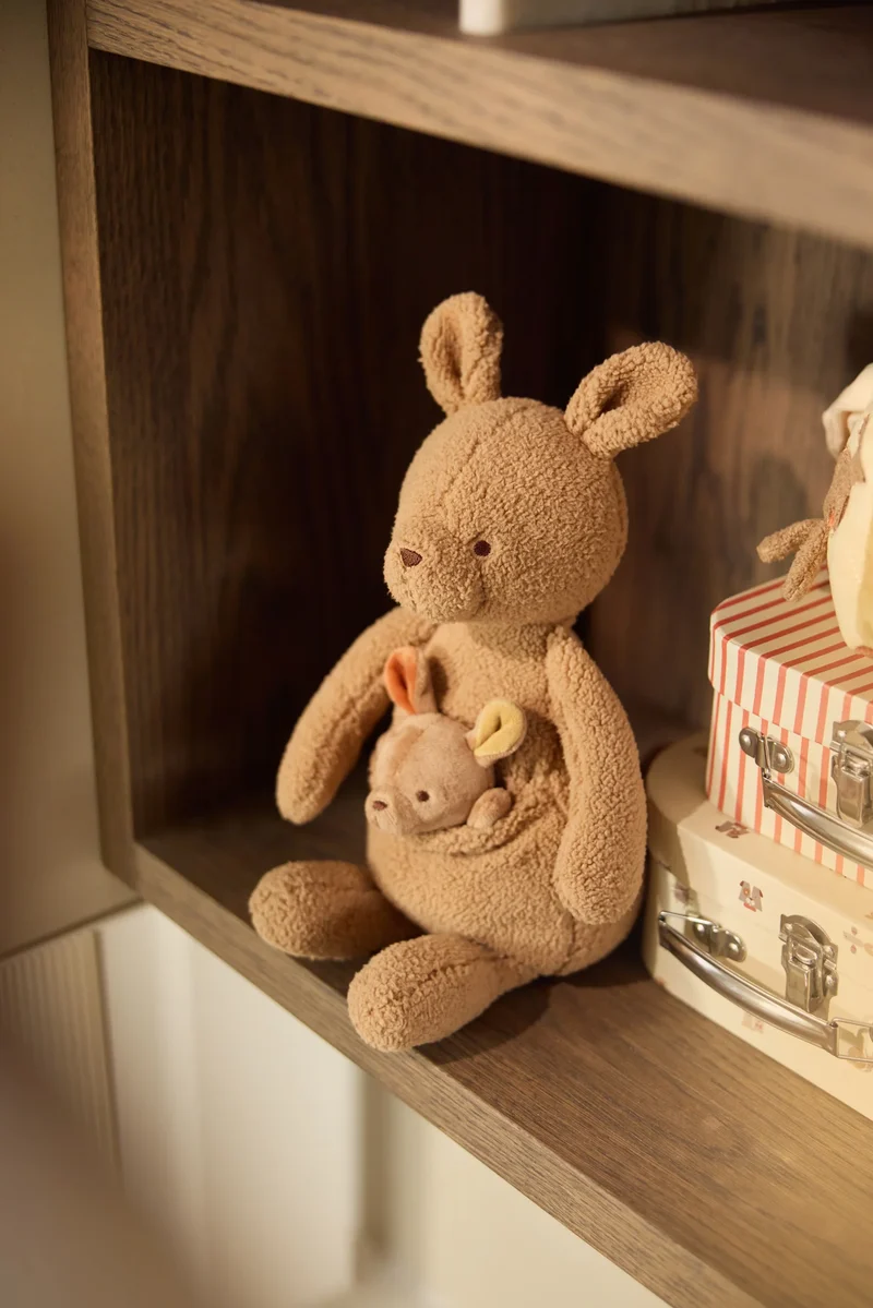 Peluche kangourou bébé avec bébé amovible – douce et câline