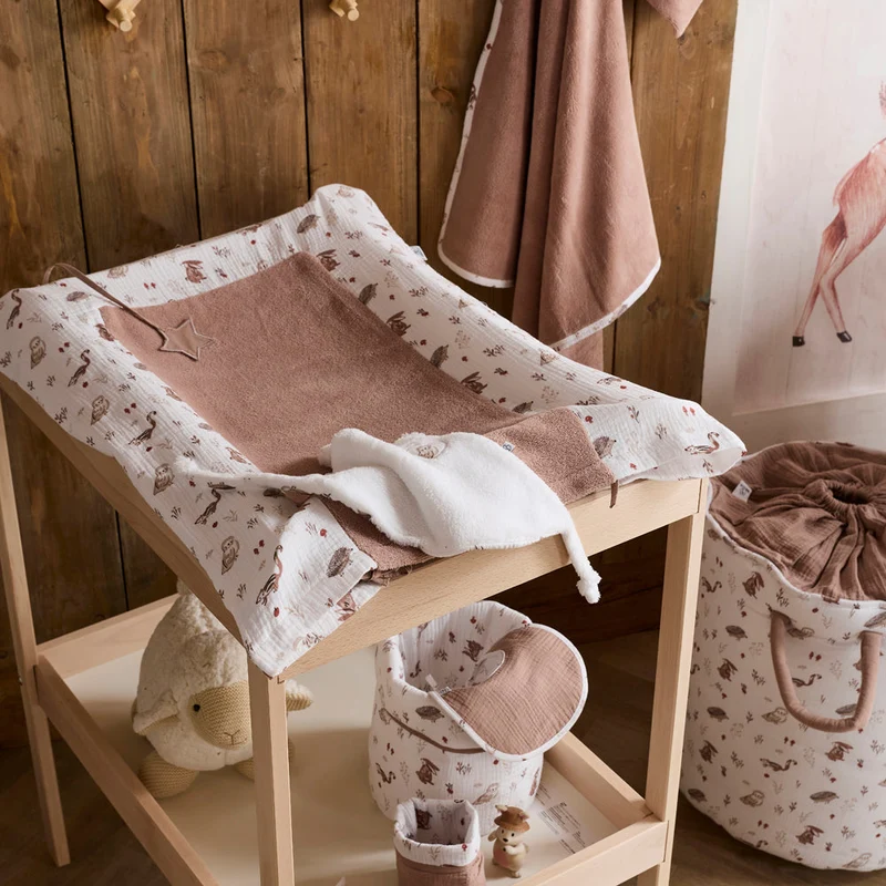Housse matelas à langer 60x80 – Cosy Forest clairière mocha