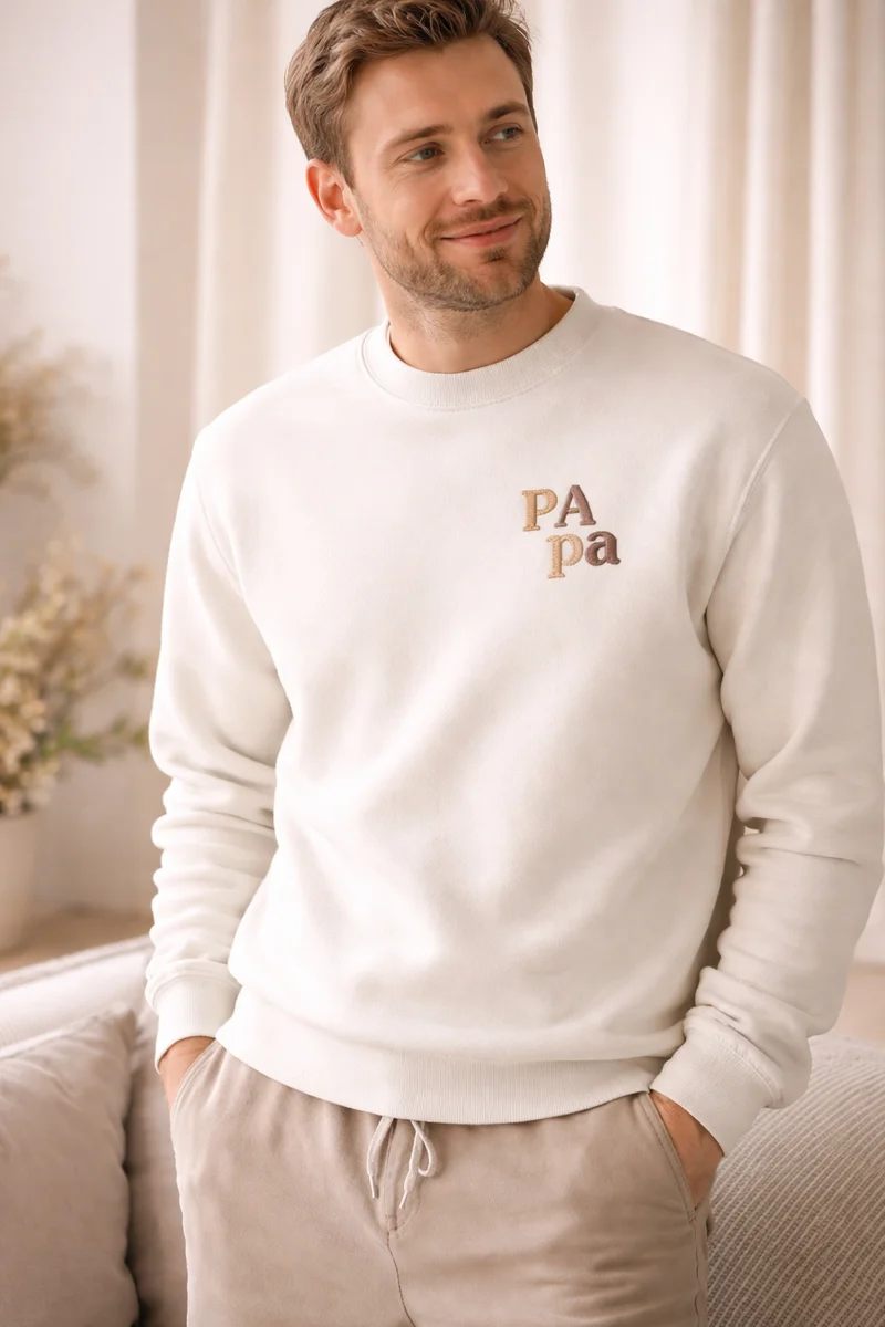 Sweat beige brodé PApa