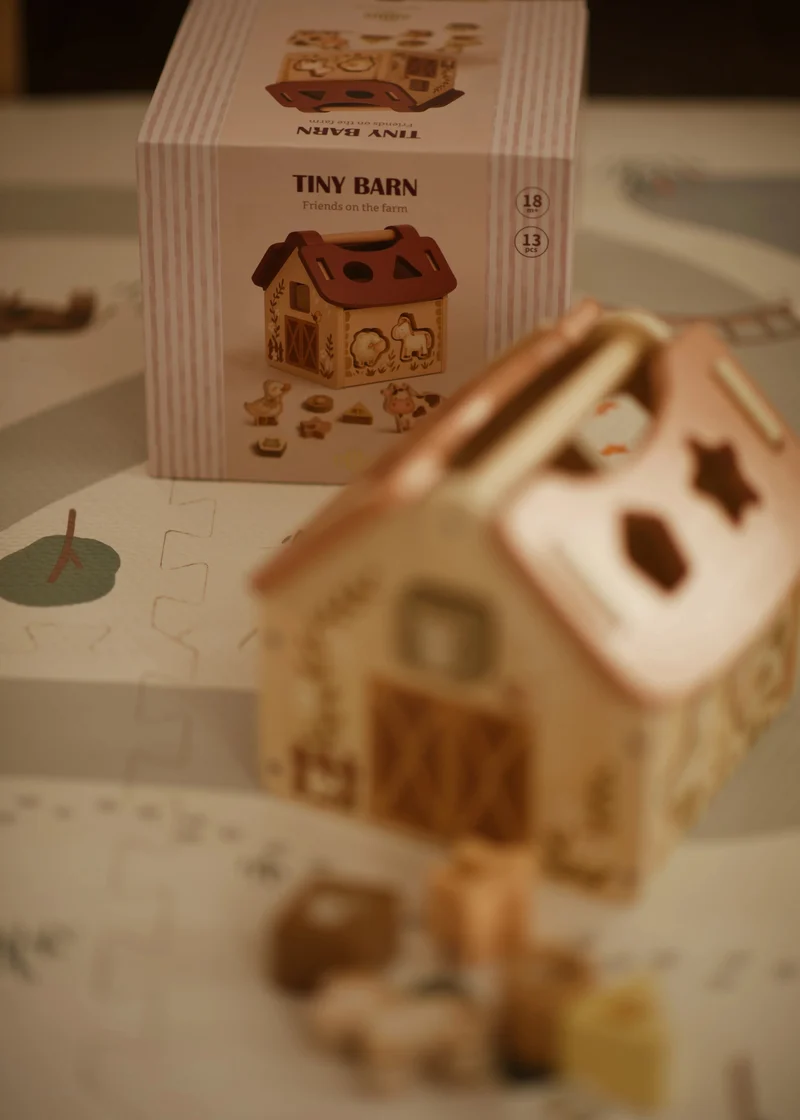 Tiny Barn – Jeu de tri de formes en bois “Ferme magique”