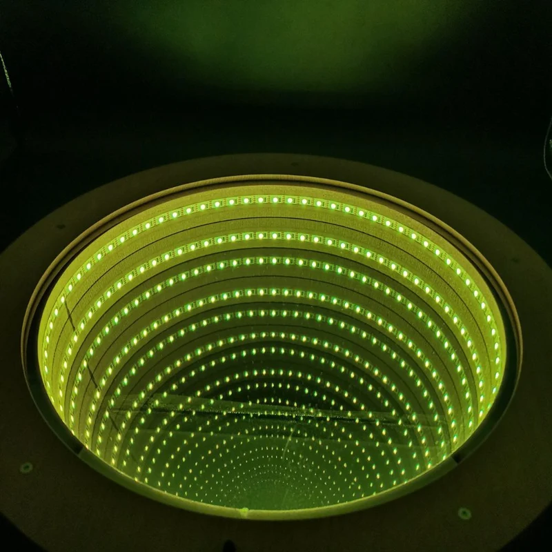 Miroir lumineux infini avec télécommande