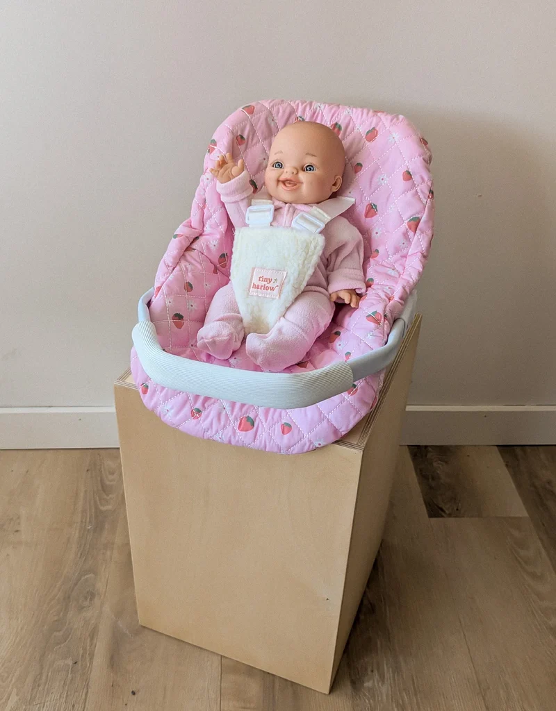 Coquille pour poupée – Pique-nique aux fraises – Tiny Harlow