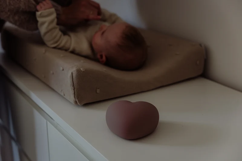 Veilleuse d’Allaitement en Silicone – Ruby Vieux rose