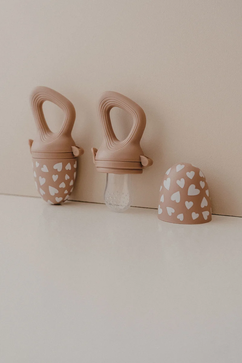 Tétine Grignoteuse – Love Taupe