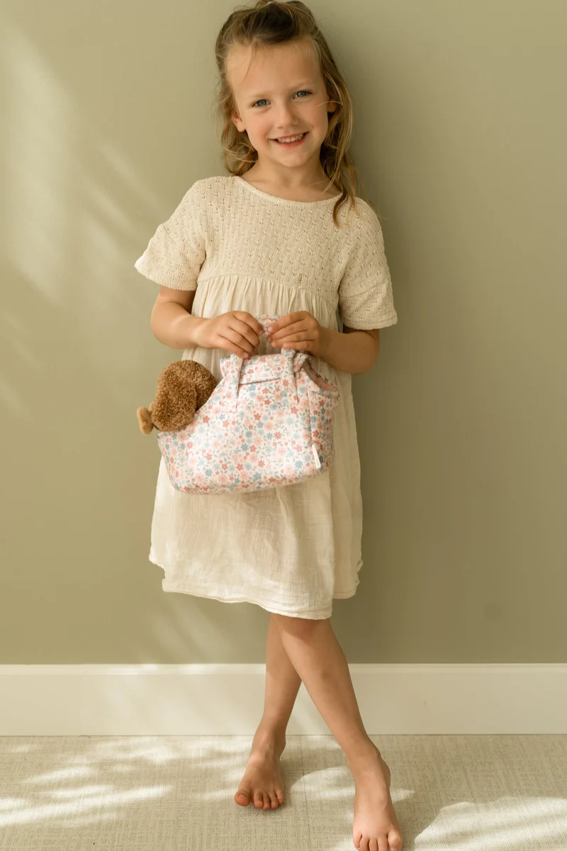 Peluche chien avec sac de transport – Jackie