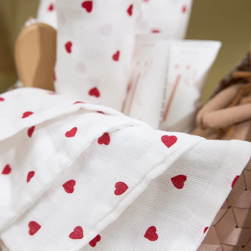 Lot de 2 langes coeurs rouges 120x120cm
