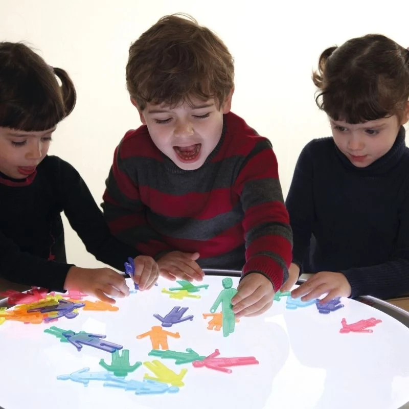 36 Personnages colorés translucides