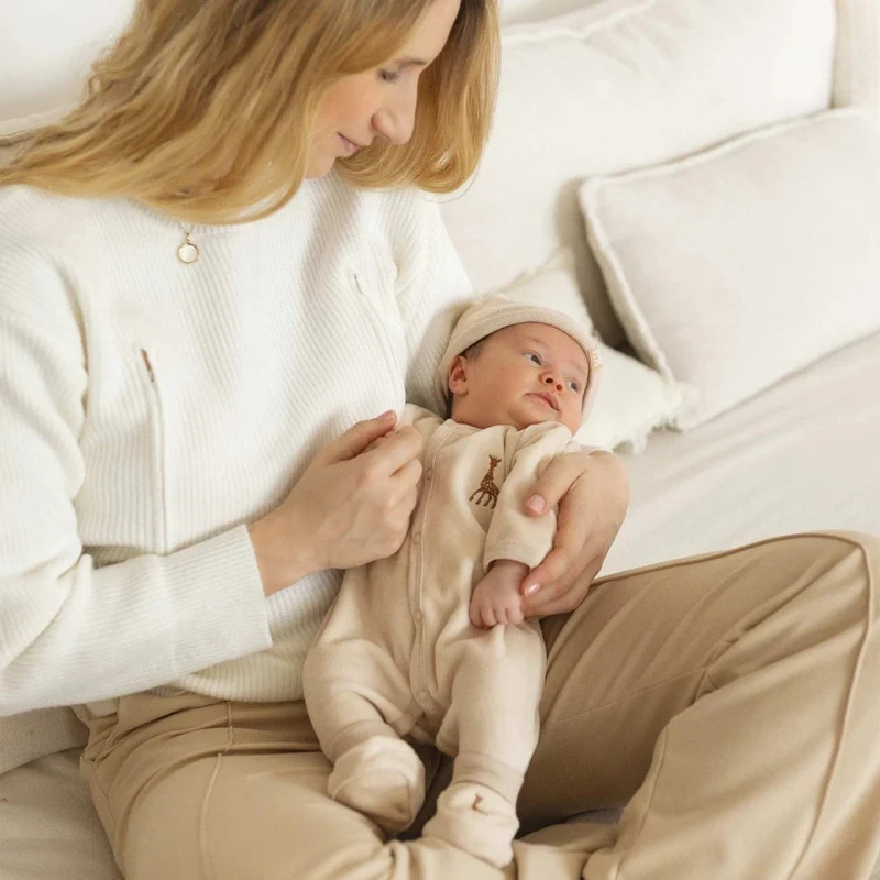 Ensemble de naissance beige 1 mois - Sophie la girafe©