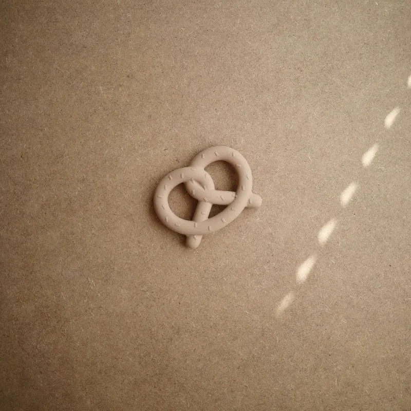 Anneau de dentition bretzel