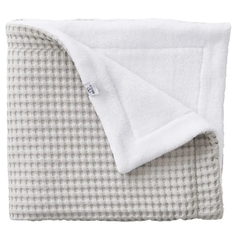 Maxi couverture bébé en coton gaufré nuage